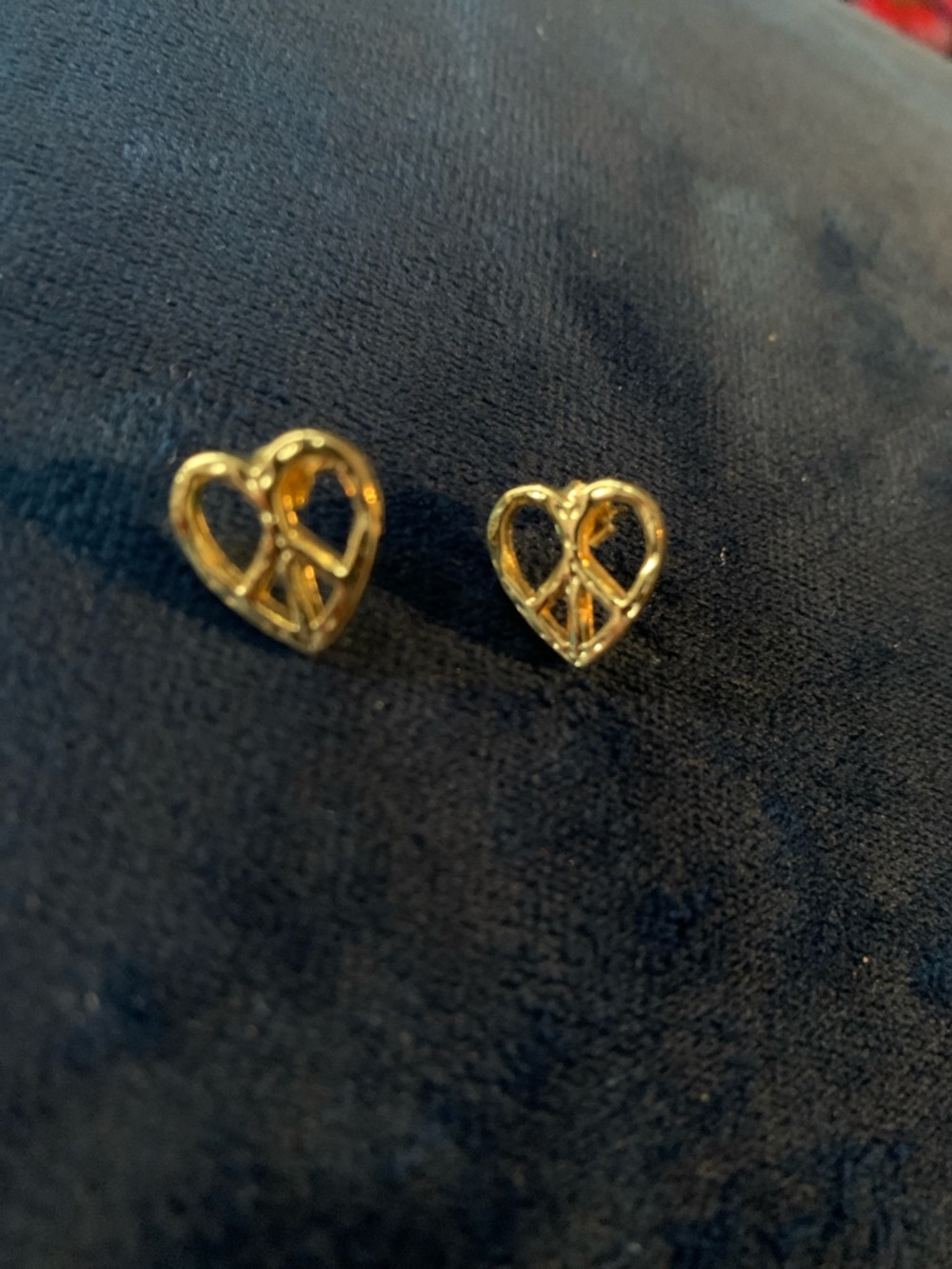 Natural Life Gold Heart Peace Sign Stud Earrings small